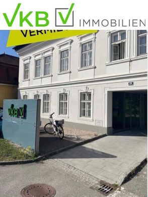 Office in Enns, Politischer Bezirk Linz-Land