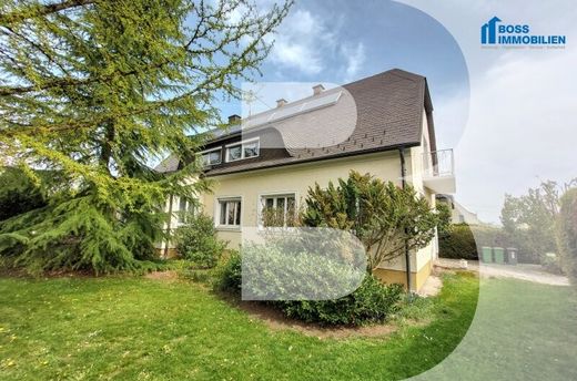 Luxury home for sale in Traun
