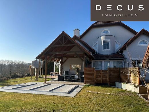 Luxury home in Stratzing, Politischer Bezirk Krems