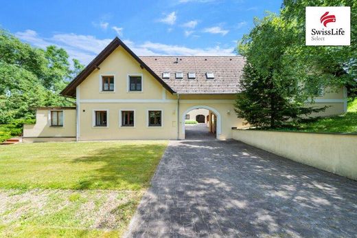 Luxury home in Hochneukirchen, Politischer Bezirk Wiener Neustadt