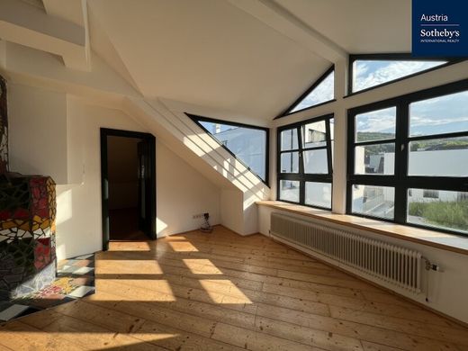 Willa w Klosterneuburg, Politischer Bezirk Tulln