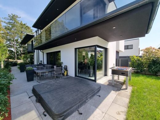 Luxury home in Gerasdorf bei Wien, Politischer Bezirk Korneuburg