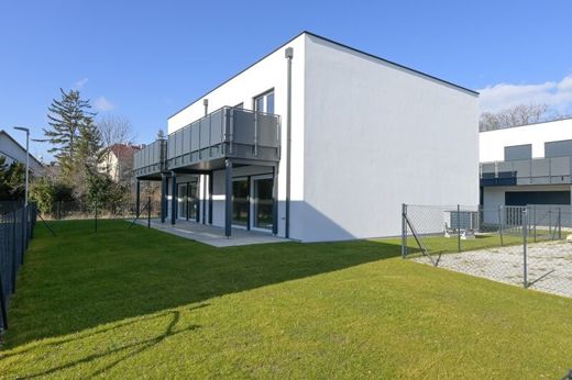 Luxus-Haus in Traiskirchen, Politischer Bezirk Baden