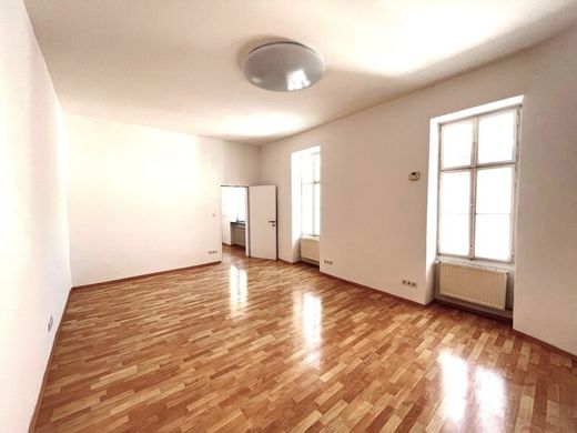 Büro in Baden, Politischer Bezirk Baden