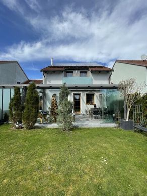 Luxury home in Oftering, Politischer Bezirk Linz-Land