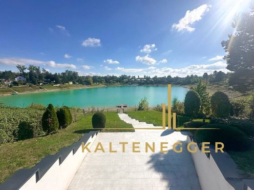 ‏בתי יוקרה ב  וינר נוישטט, Wiener Neustadt Stadt