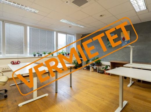 Bureau à Wiesenberg, Politischer Bezirk Ried im Innkreis