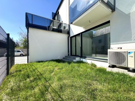 Luxury home in Achau, Politischer Bezirk Mödling
