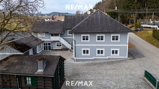 Casa di lusso a Schwanenstadt, Politischer Bezirk Vöcklabruck