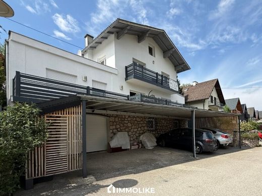 Casa de luxo - Gmunden, Politischer Bezirk Gmunden
