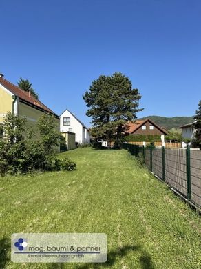 Grond in Pfaffstätten, Politischer Bezirk Baden