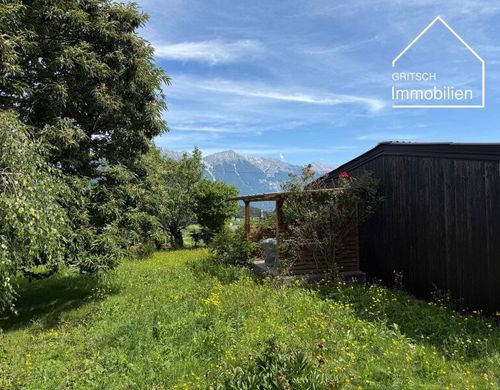 地皮  Mutters, Politischer Bezirk Innsbruck Land