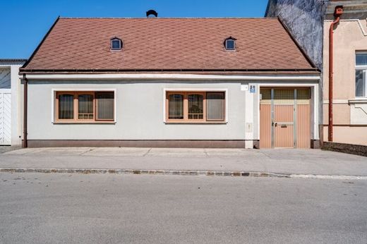 Lüks ev Engelhartstetten, Politischer Bezirk Gänserndorf
