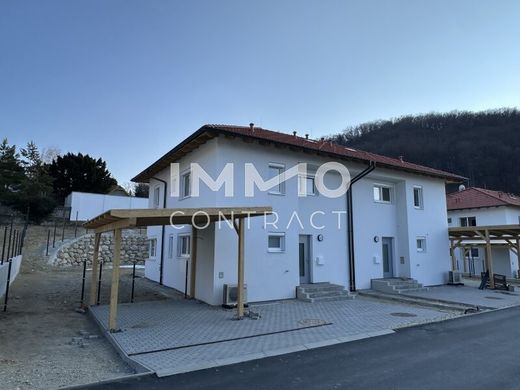 Luxury home in Hainburg an der Donau, Politischer Bezirk Bruck an der Leitha