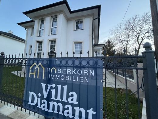 Villa - Kierling, Politischer Bezirk Tulln