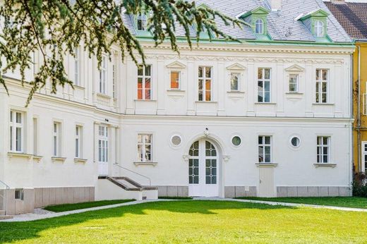 Apartment in Baden bei Wien, Politischer Bezirk Baden