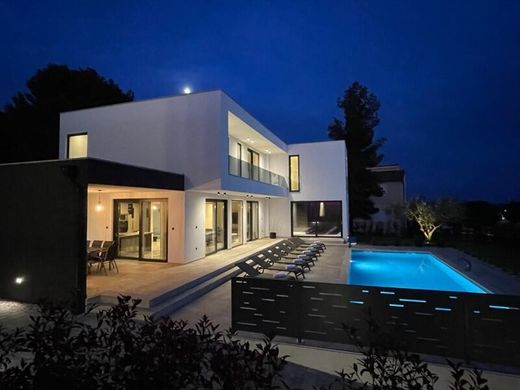 Villa Poreč, Grad Poreč