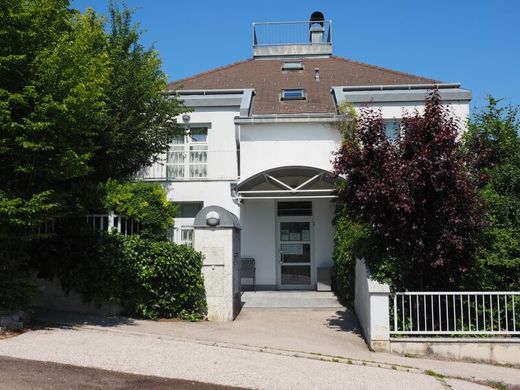 Villa in Enzesfeld, Politischer Bezirk Baden