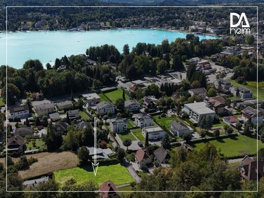 Teren w Velden am Wörthersee, Politischer Bezirk Villach Land