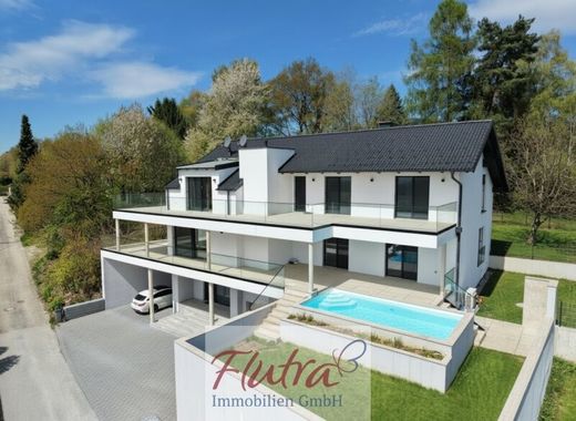 Villa Altlichtenberg, Politischer Bezirk Urfahr-Umgebung