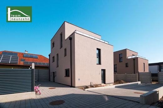 Luxury home in Deutsch-Wagram, Politischer Bezirk Gänserndorf