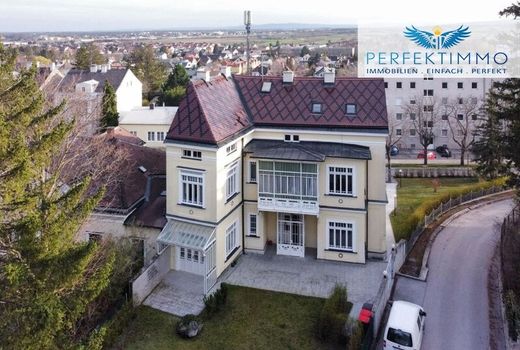 豪宅  Bad Vöslau, Politischer Bezirk Baden