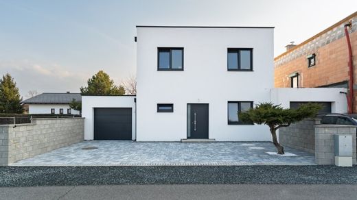 Luxury home in Theresienfeld, Politischer Bezirk Wiener Neustadt