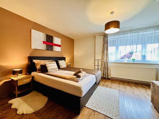 Элитный дом, Schwarzau am Steinfeld, Politischer Bezirk Neunkirchen