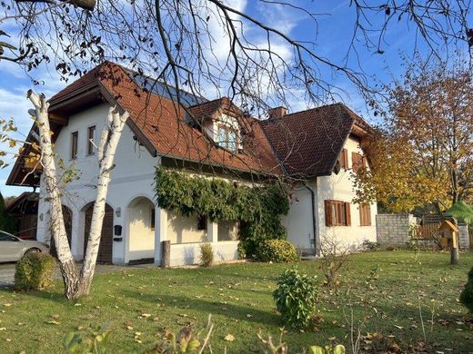 Luxus-Haus in Güssing, Politischer Bezirk Güssing