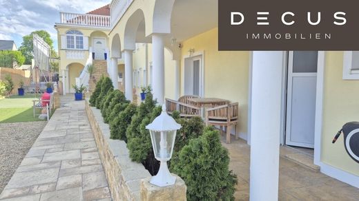 Luxury home in Achau, Politischer Bezirk Mödling