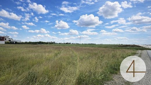 Land in Gerasdorf bei Wien, Politischer Bezirk Korneuburg