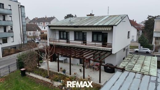 Luxury home in Bruckneudorf, Politischer Bezirk Neusiedl am See