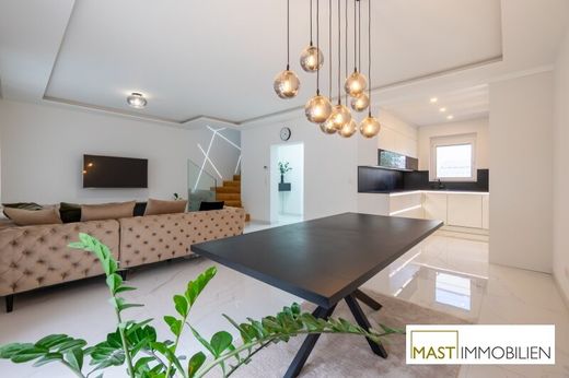Casa di lusso a Gänserndorf, Politischer Bezirk Gänserndorf