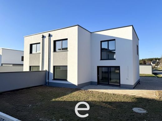 Maison de luxe à Laakirchen, Politischer Bezirk Gmunden