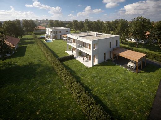 Lüks ev Lerchenau, Politischer Bezirk Korneuburg