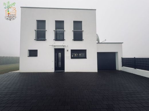 Элитный дом, Oberschützen, Politischer Bezirk Oberwart