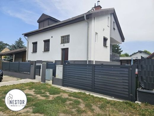 Casa de lujo en Deutsch-Wagram, Politischer Bezirk Gänserndorf