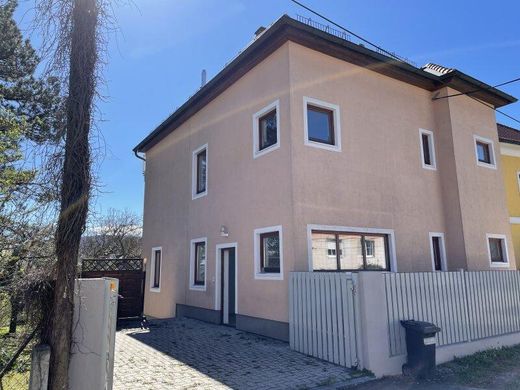 Luxury home in Klosterneuburg, Politischer Bezirk Tulln