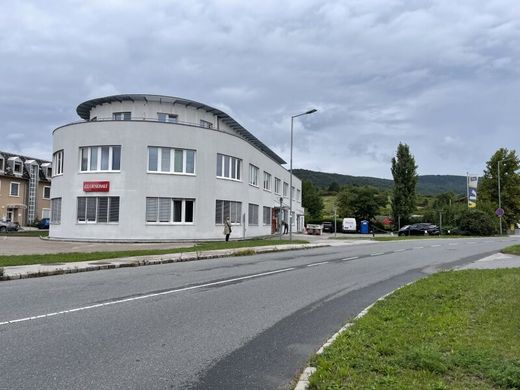 Office in Baden bei Wien, Politischer Bezirk Baden