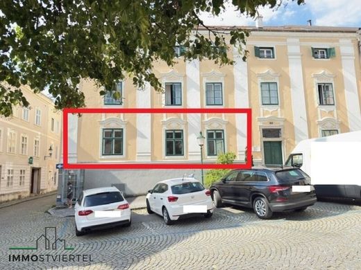 Γραφείο σε Ybbs an der Donau, Politischer Bezirk Melk