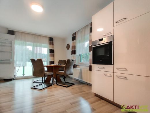 Lüks ev Vöcklamarkt, Politischer Bezirk Vöcklabruck