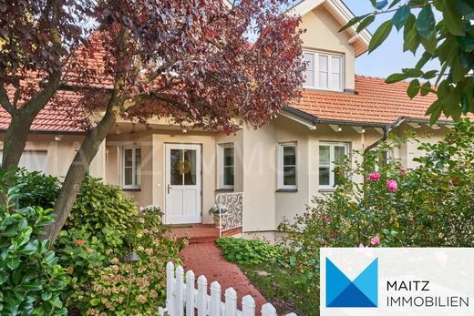 Villa in Bisamberg, Politischer Bezirk Korneuburg