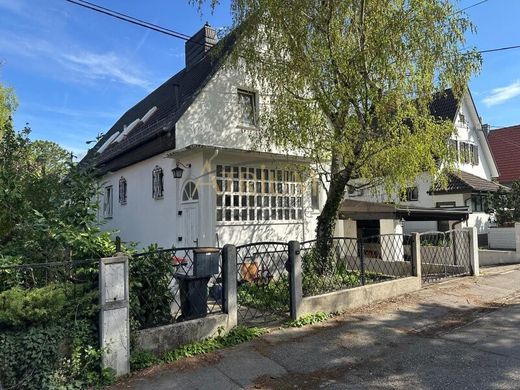 Maison de luxe à Baden, Politischer Bezirk Baden