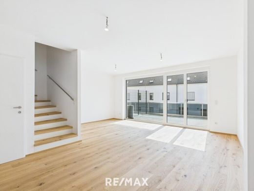 Casa de luxo - Achau, Politischer Bezirk Mödling