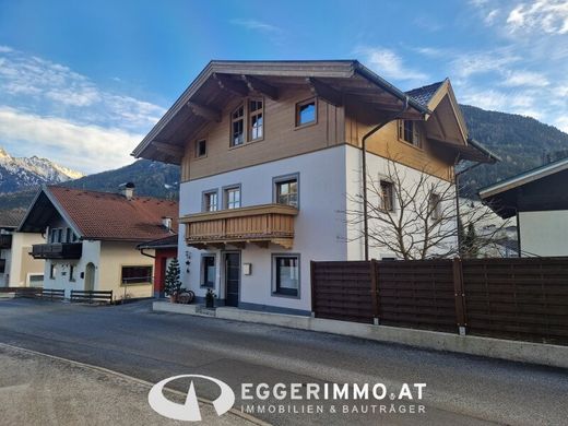 Neukirchen am Großvenediger, Politischer Bezirk Zell am Seeの高級住宅