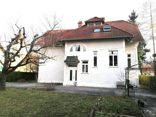 Villa zu verkaufen in Fürstenfeld