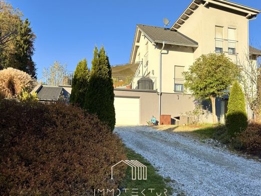 Lüks ev Heiligenkreuz am Waasen, Politischer Bezirk Leibnitz