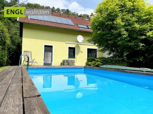 Luxury home in Weissenbach bei Mödling, Politischer Bezirk Mödling