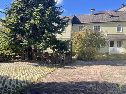 Casa de lujo en Bad Vöslau, Politischer Bezirk Baden