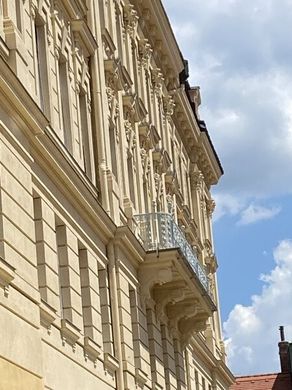 Office in Baden bei Wien, Politischer Bezirk Baden